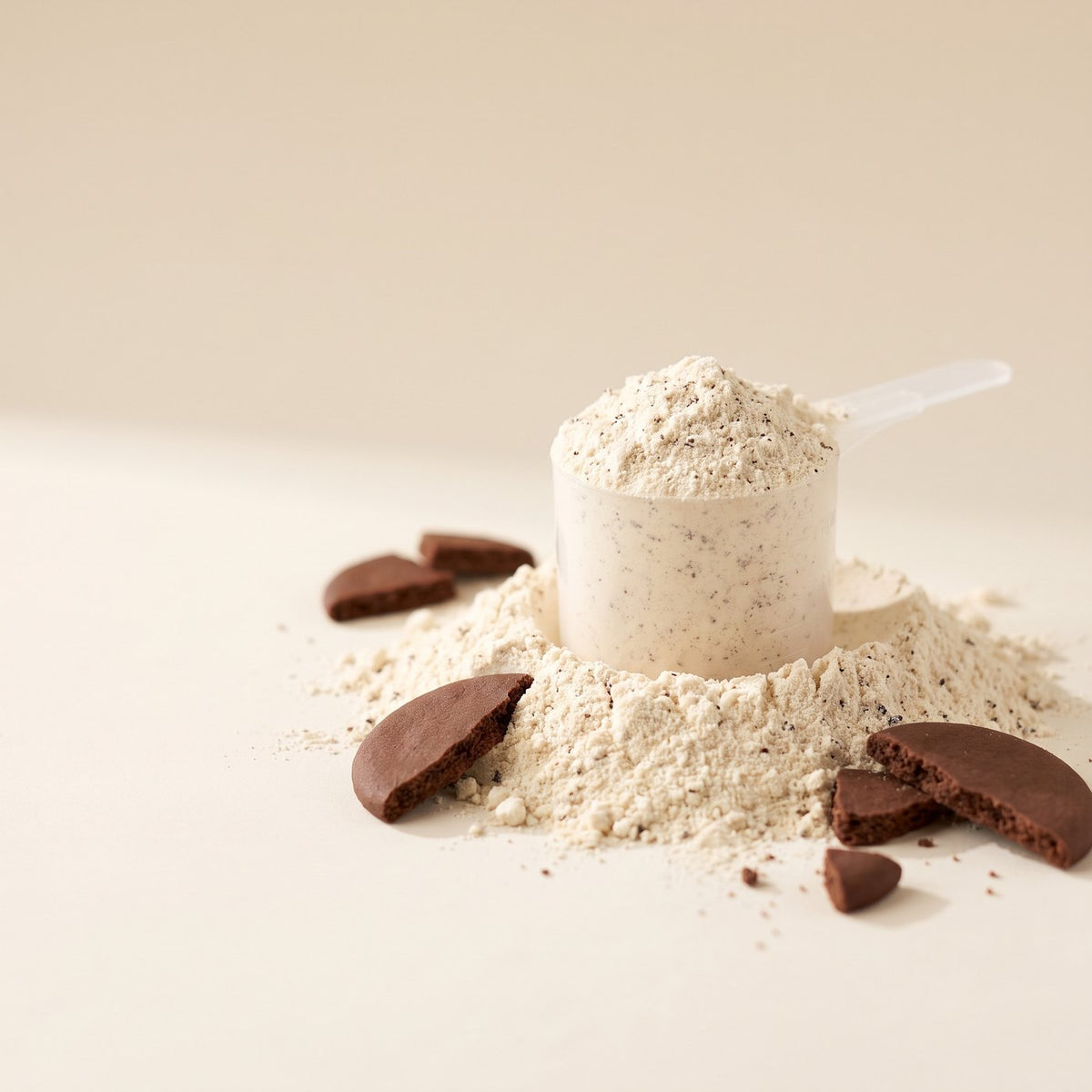 Izolat proteic din zer 100% Whey Isolate CFM® — Dark Cookies, 900 g
