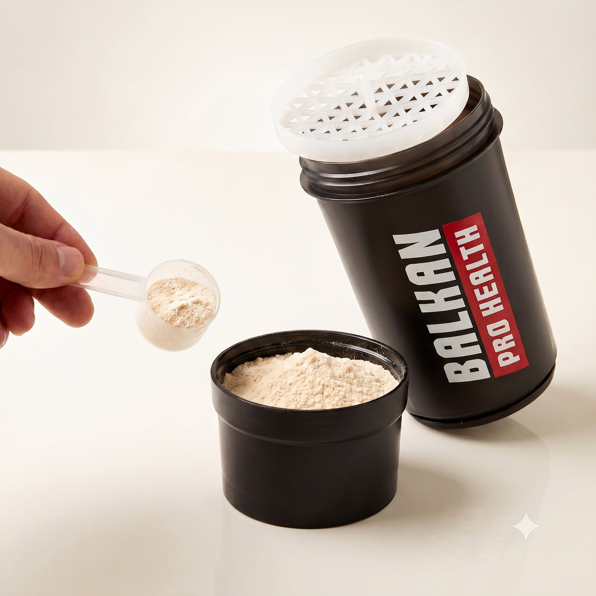 Shaker Balkan Pro Health 500 ml cu compartiment 150 ml